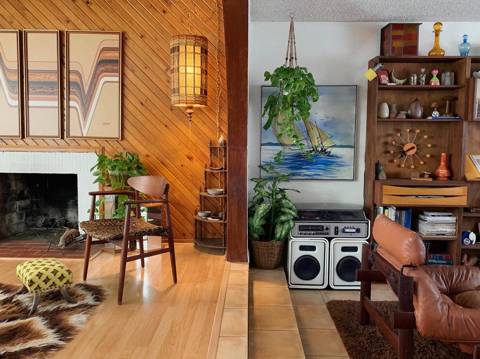 B's Retro 70's Home — photo 2