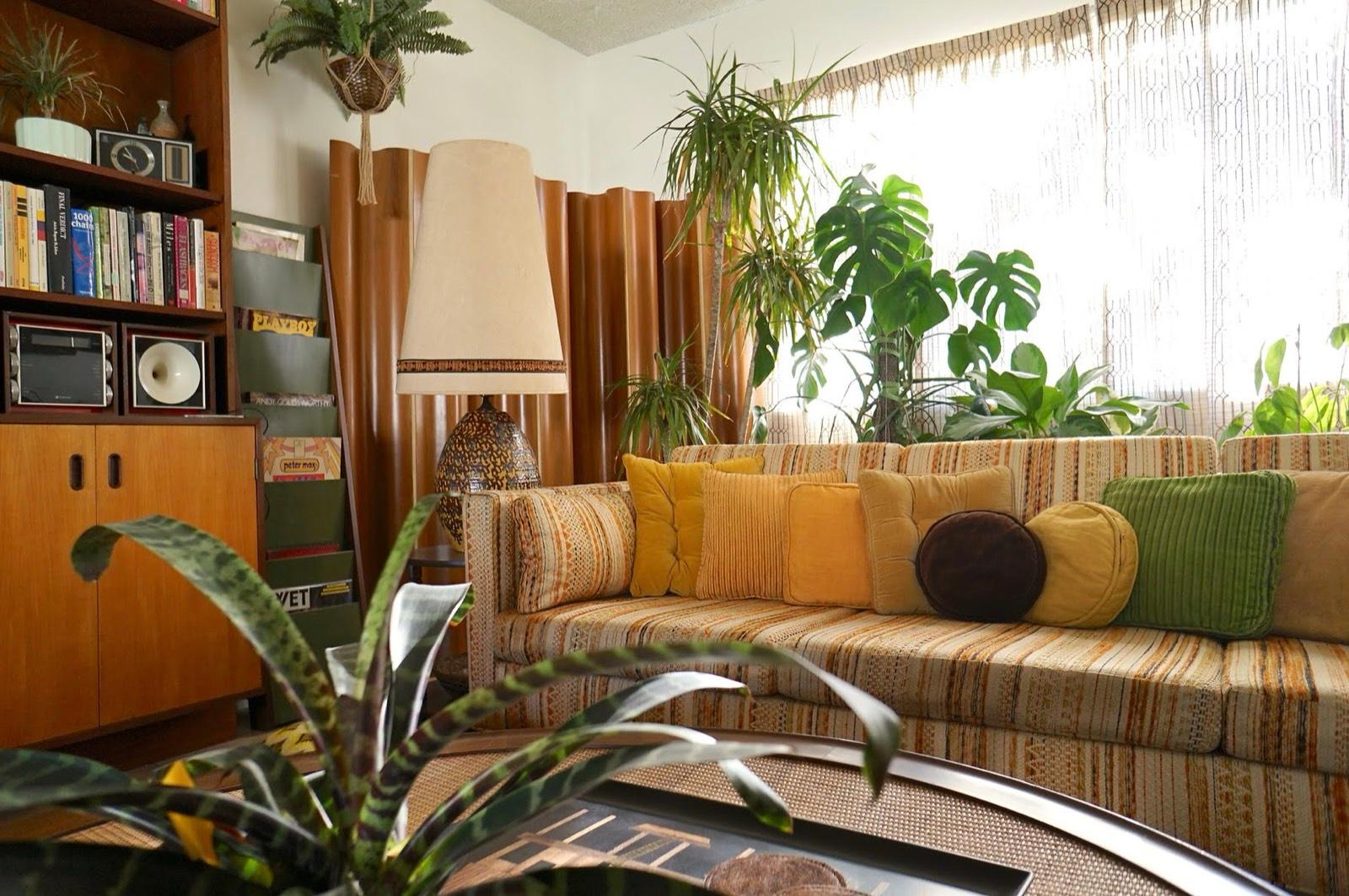 B's Retro 70's Home — photo 3