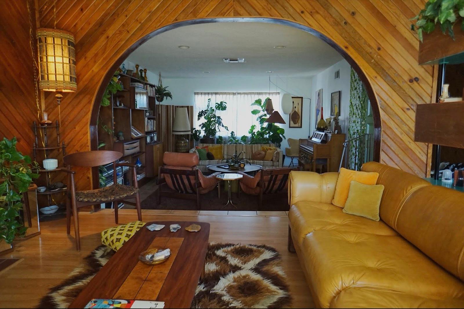 B's Retro 70's Home — photo 11