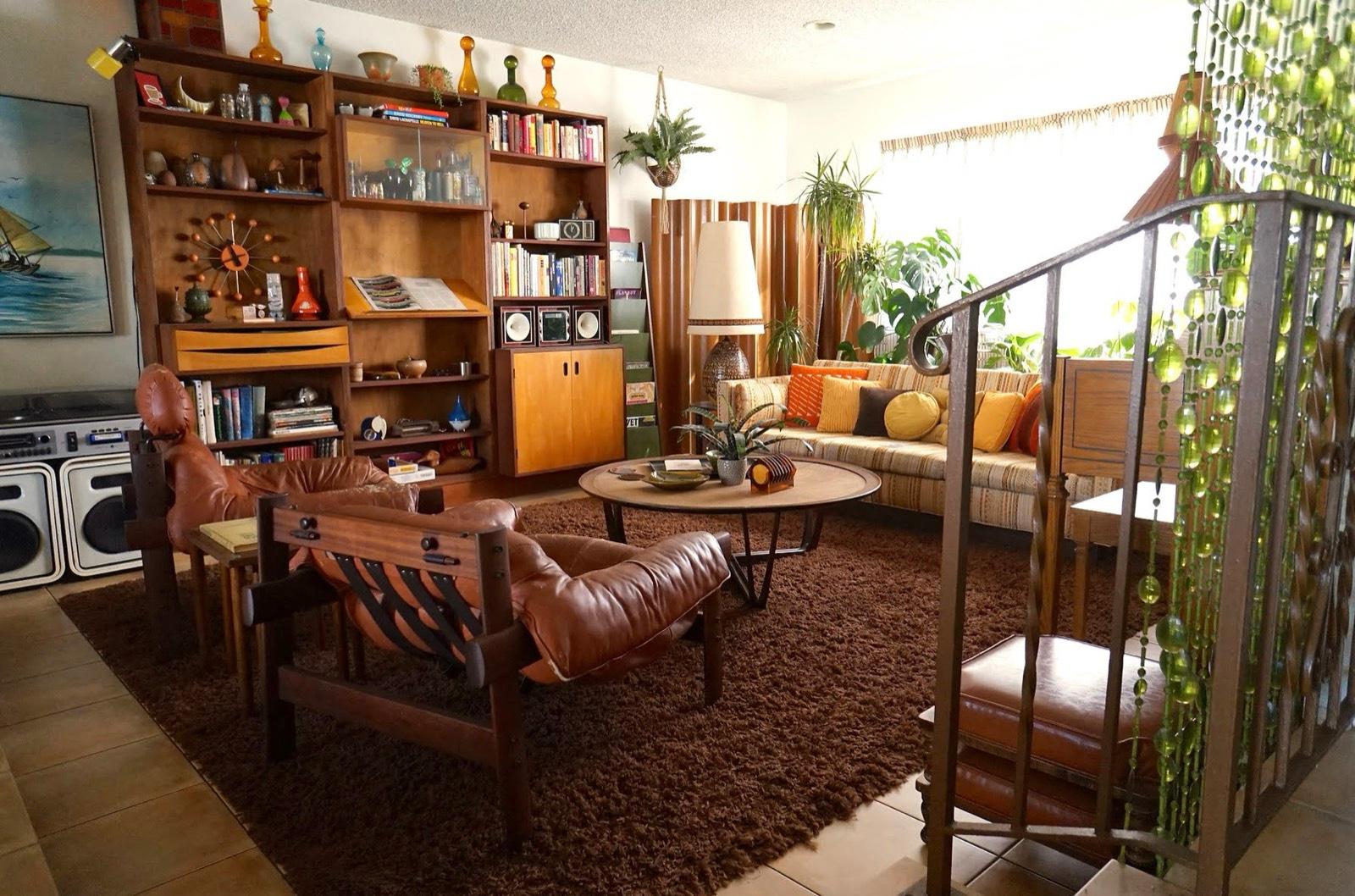 B's Retro 70's Home — photo 4