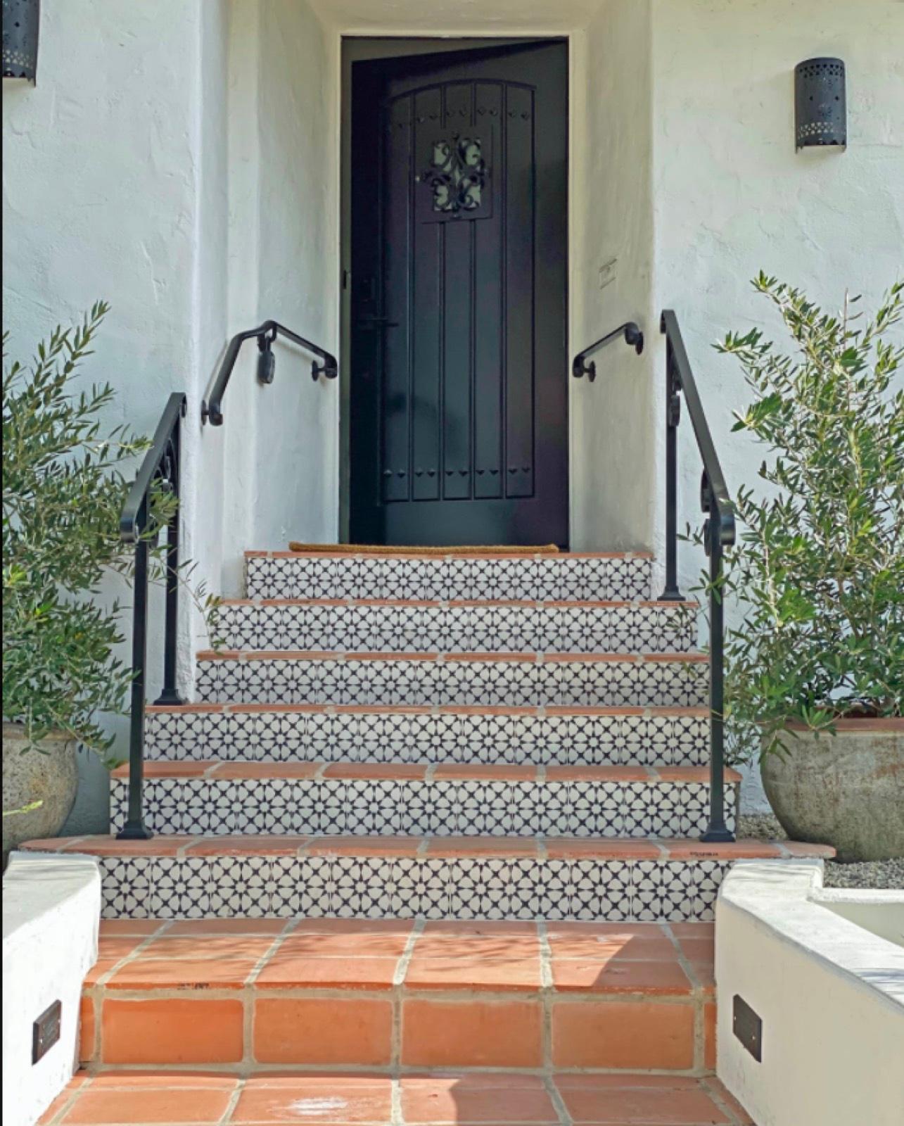 B's Spanish Midcentury — photo 1