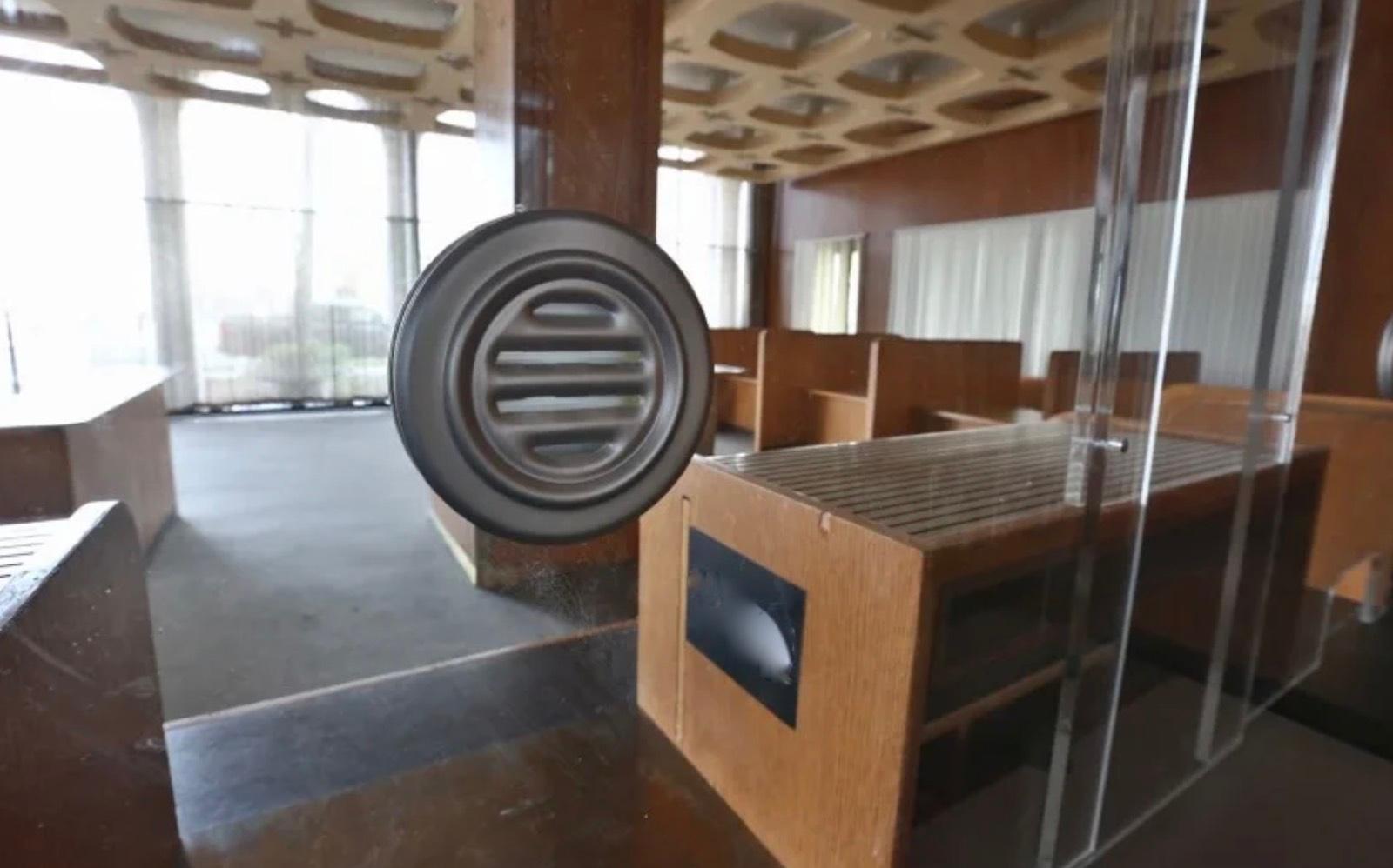 B's Wooden Traditional Bank — photo 7