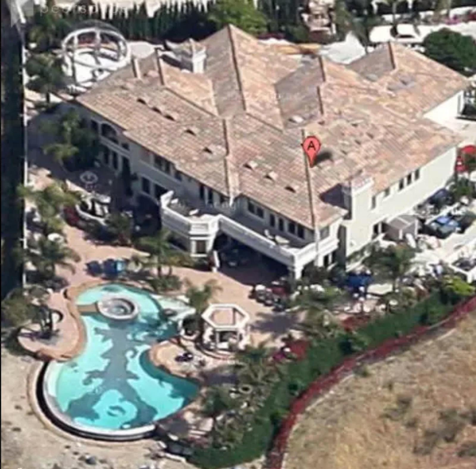 Burbank Mansion — photo 3