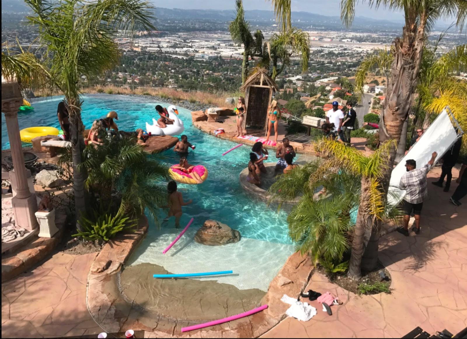 Burbank Mansion — photo 4