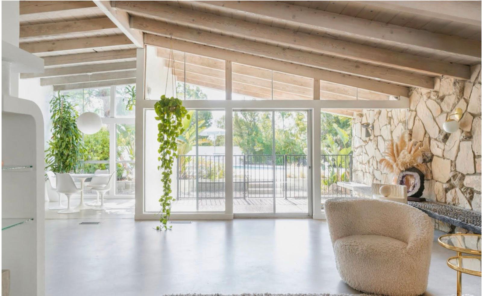 BW S Sunny Midcentury Home 11211 — photo 12