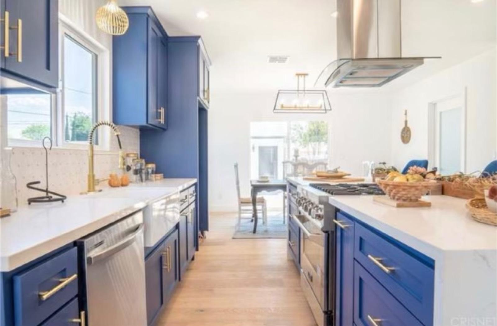 C's Clean Cute Farmhouse — photo 12