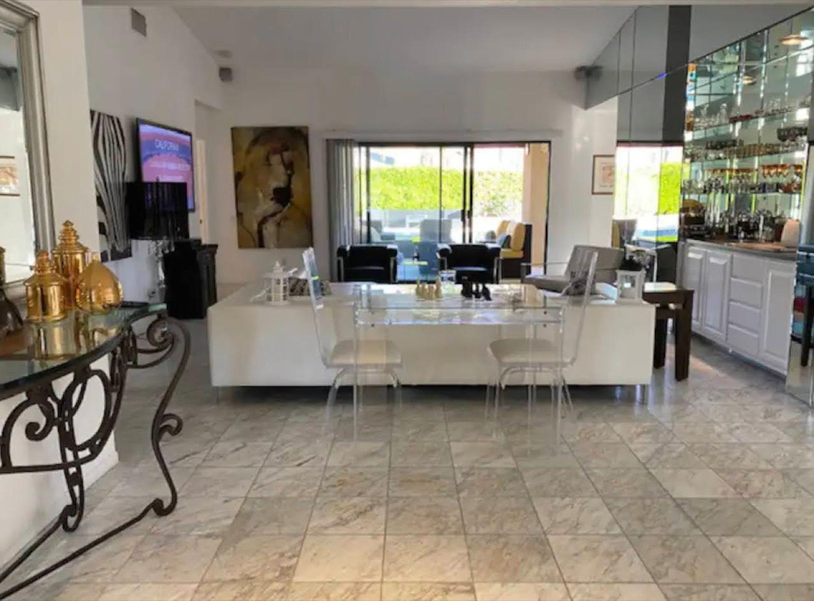 C's Desert Quaint Home — photo 2