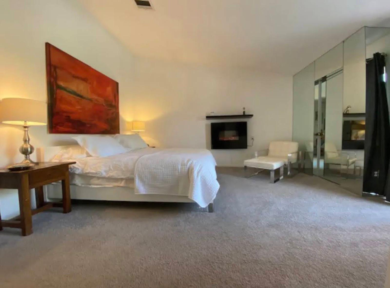 C's Desert Quaint Home — photo 10