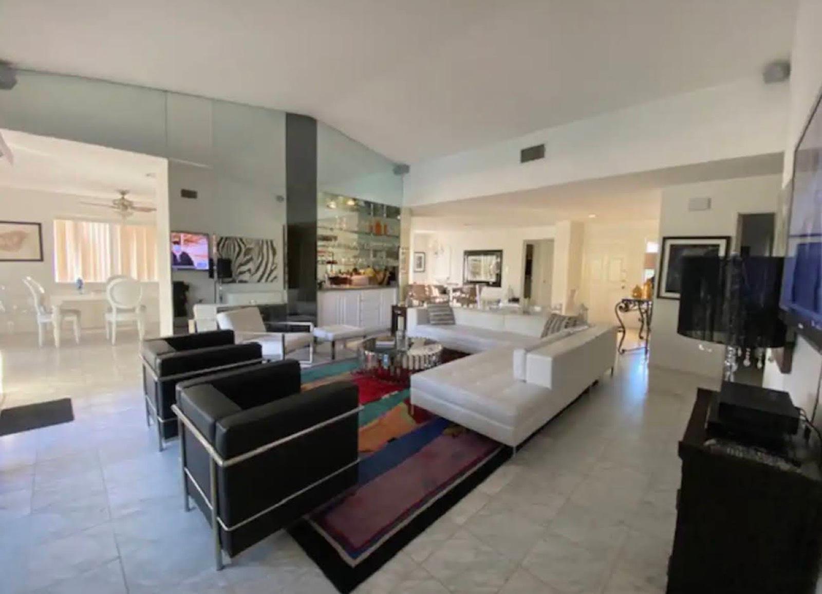 C's Desert Quaint Home — photo 1