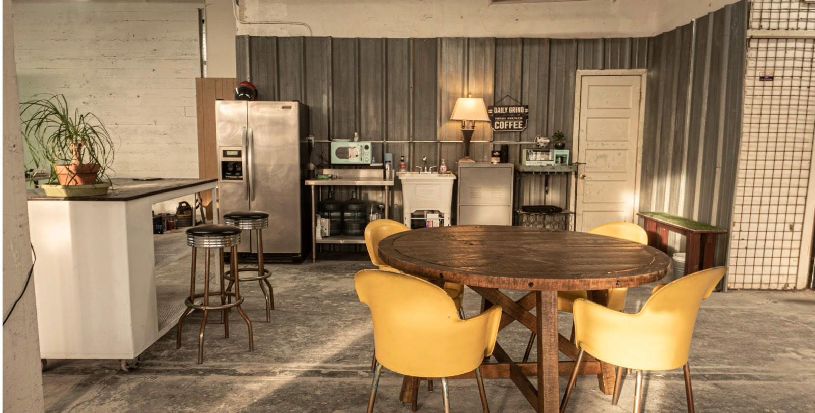 C's White Warehouse Loft — photo 12