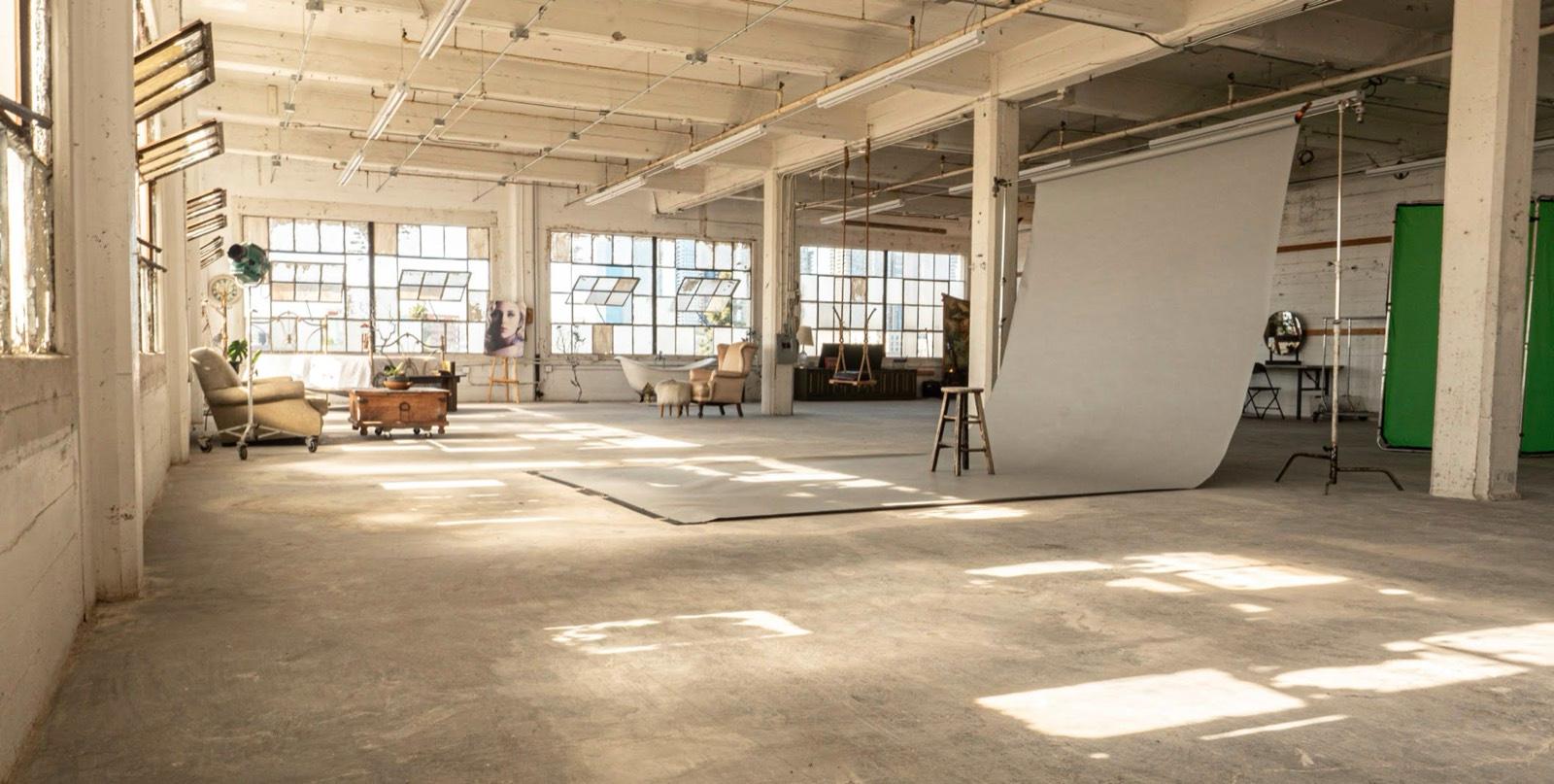 C's White Warehouse Loft — photo 3