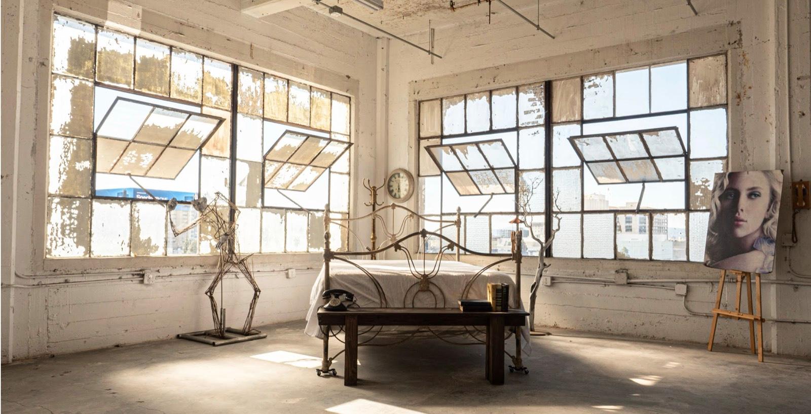 C's White Warehouse Loft — photo 9
