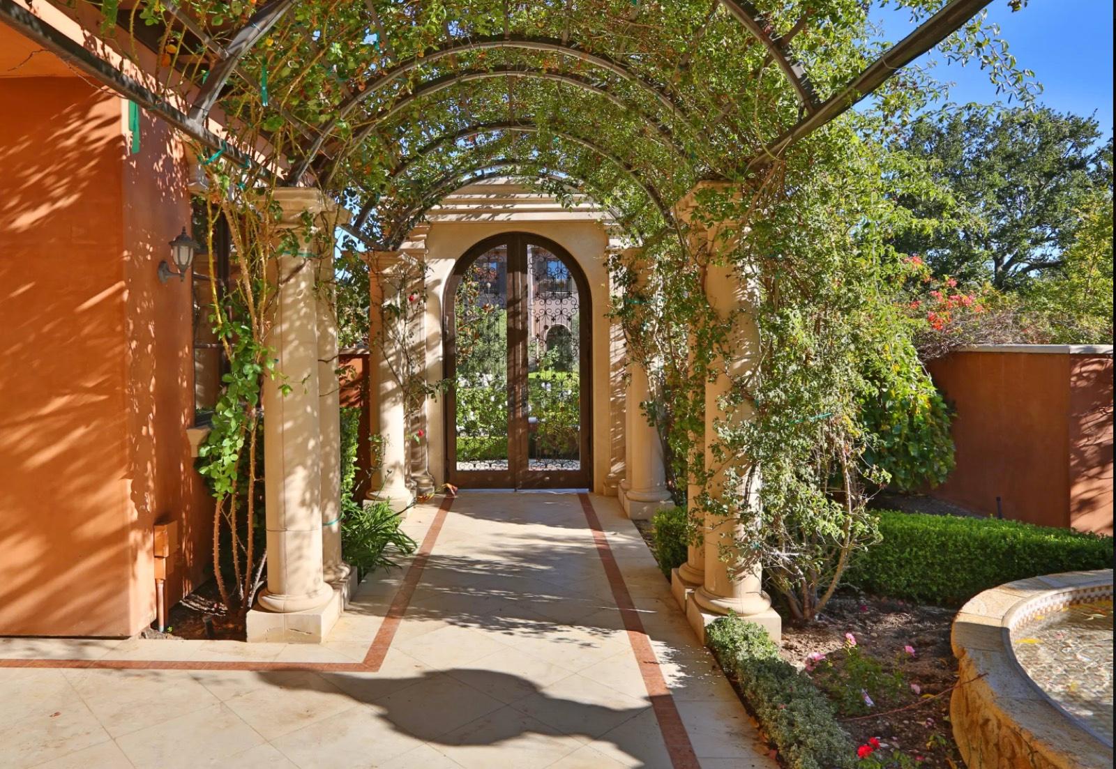 Calabasas Venetian Style Home — photo 12