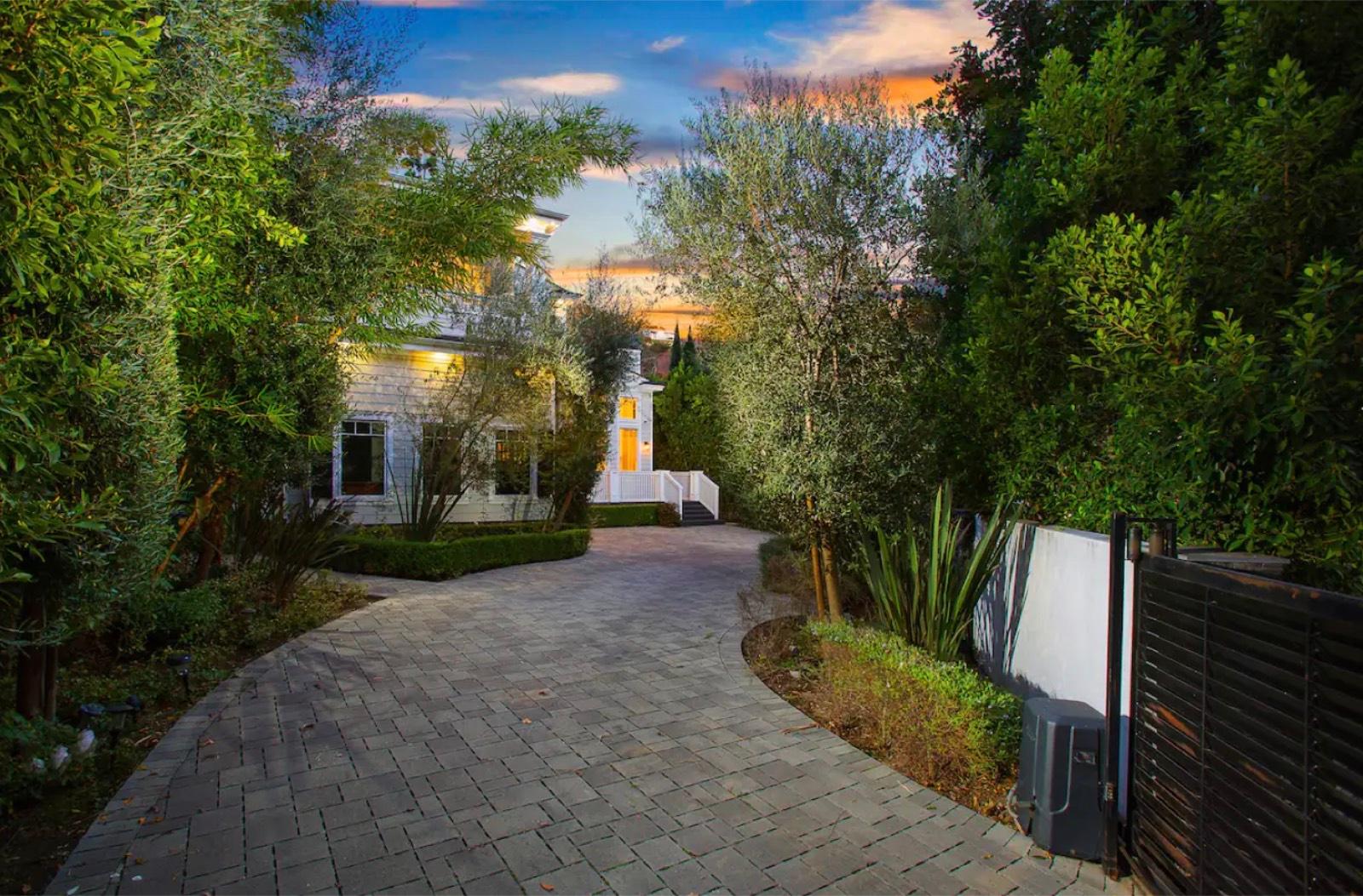 Cape Cod Villa — photo 2