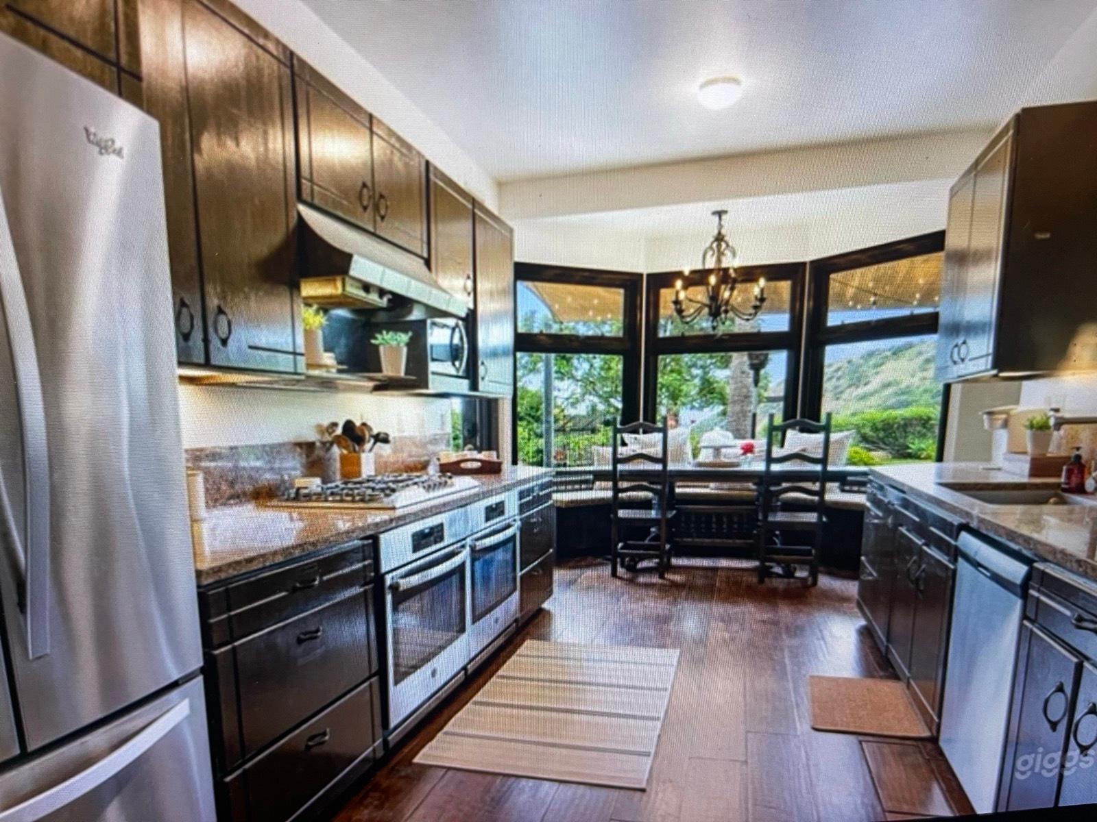 CC STUNNING VIEW HOME — photo 12
