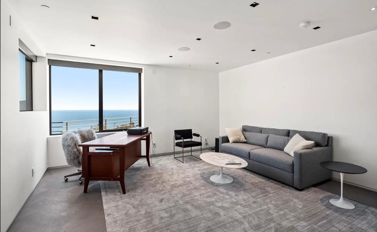 CC's Modern Sea Vista Home — photo 5