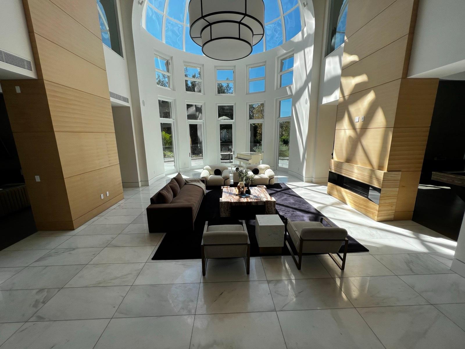 CE Acre Furnished Mansion — photo 4