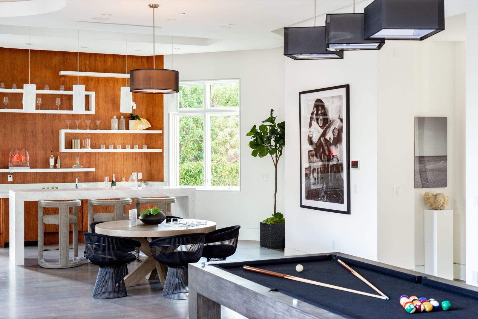 CE Acre Modern Mansion — photo 10