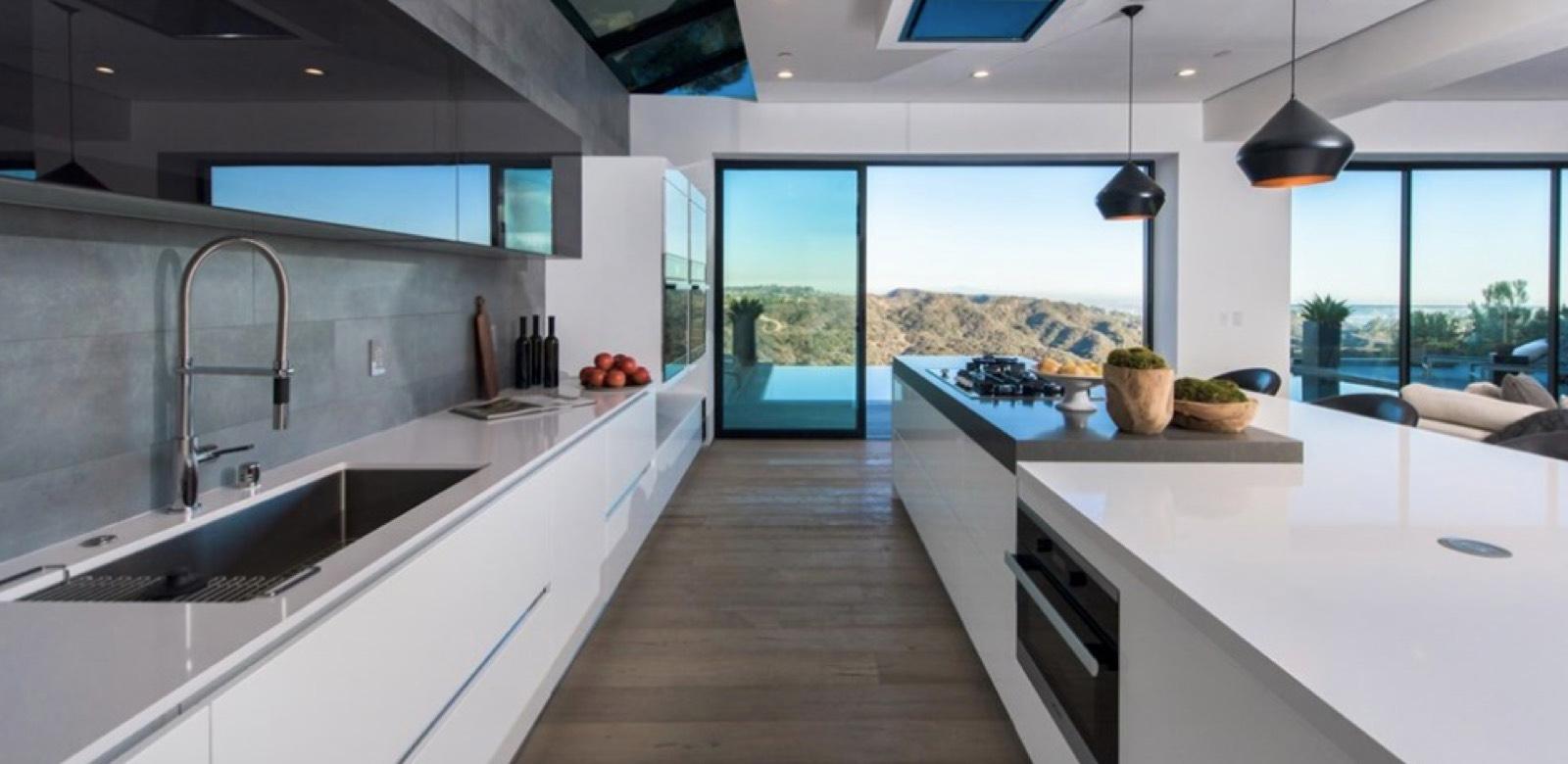 CE Bel Air View House — photo 8