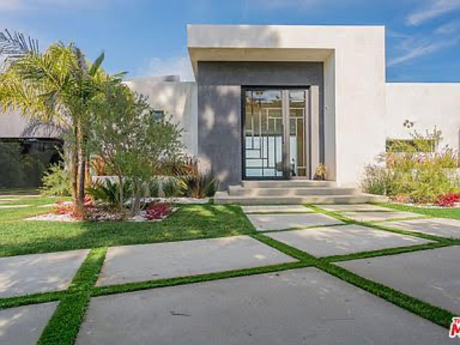 CE's Modern S Villa — photo 6