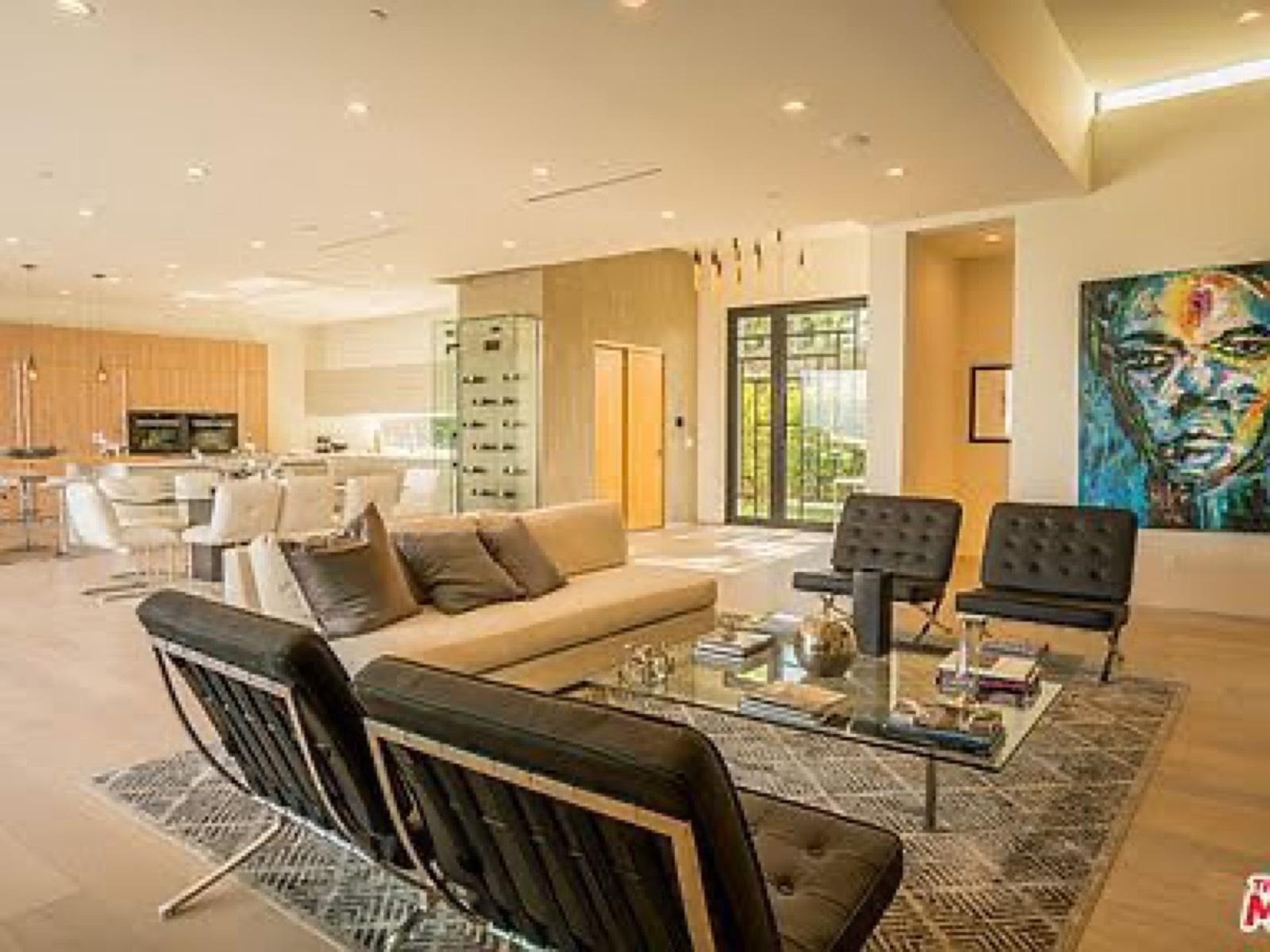 CE's Modern S Villa — photo 7