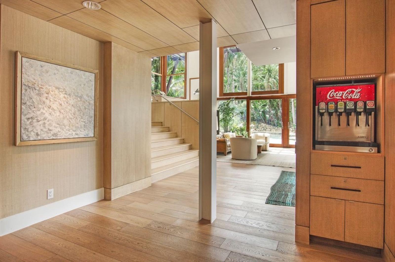 CE's Stunning Modern Tropical Hideway — photo 6