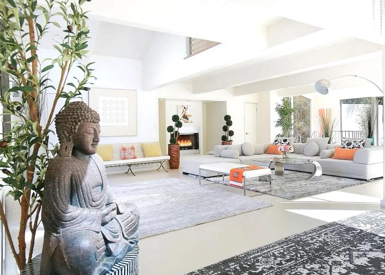 Charming white house with pool and jacuzzi in the hills near beverly — photo 2