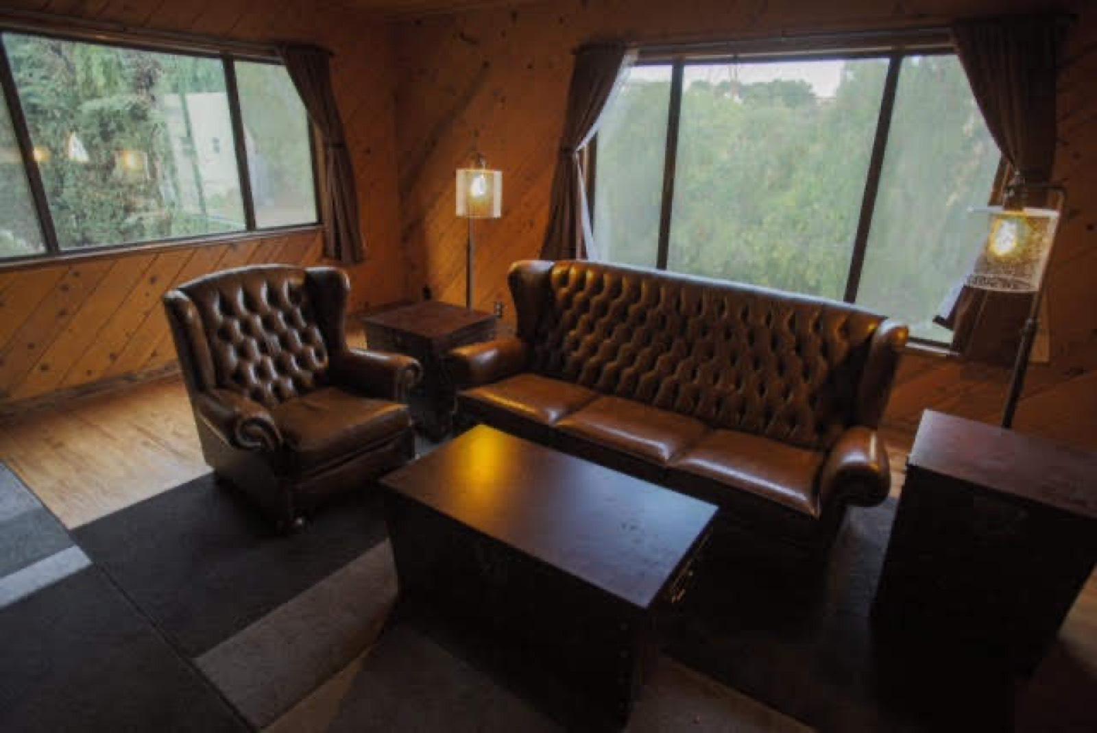 Chatsworth Mod House — photo 12