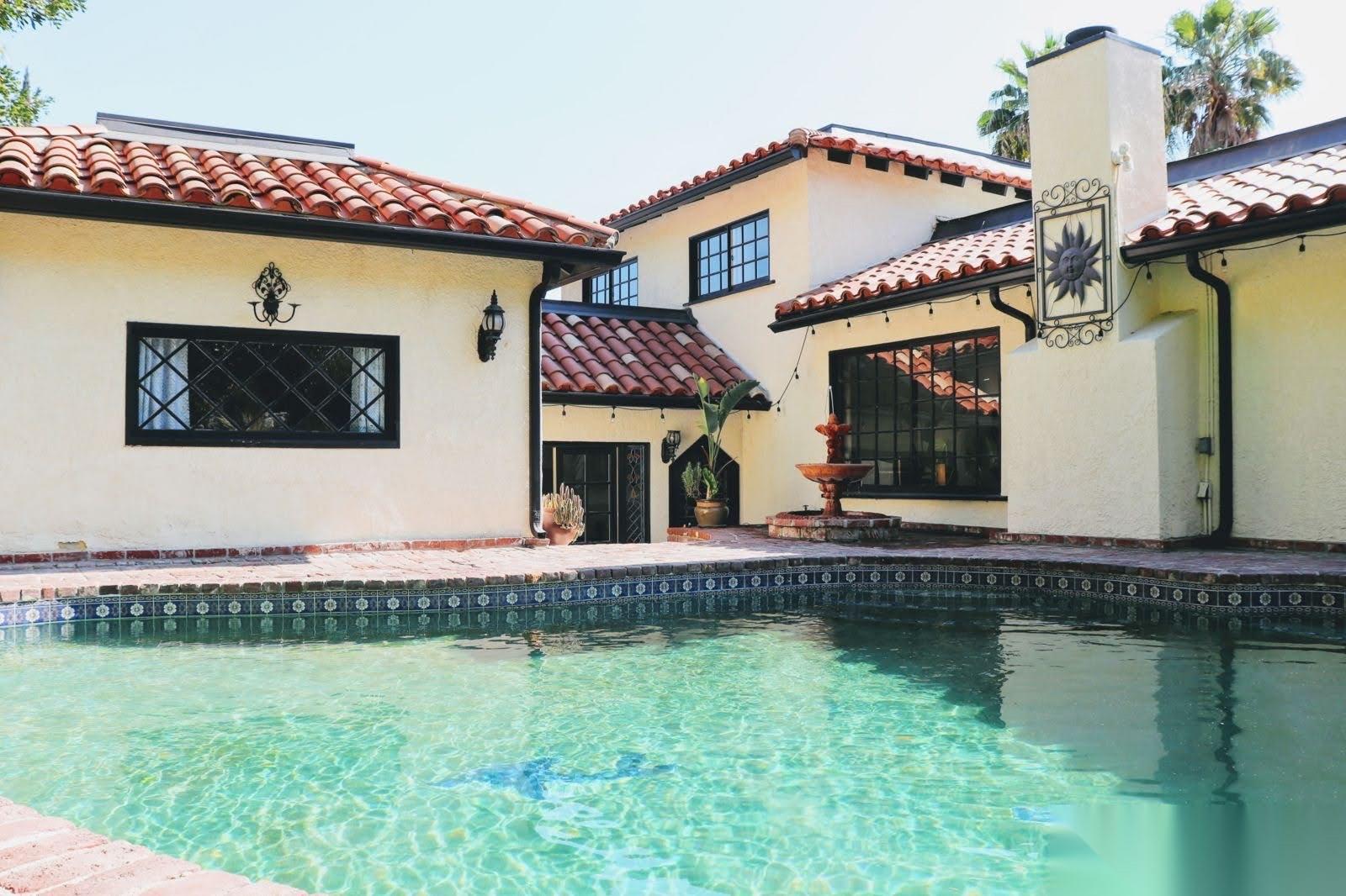 Chic Mediterranean Home w pool — photo 1