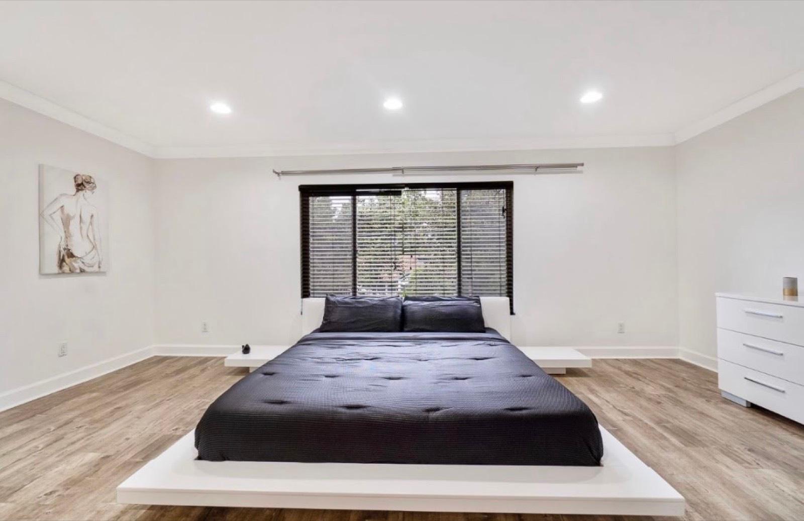 Classic modern home — photo 4