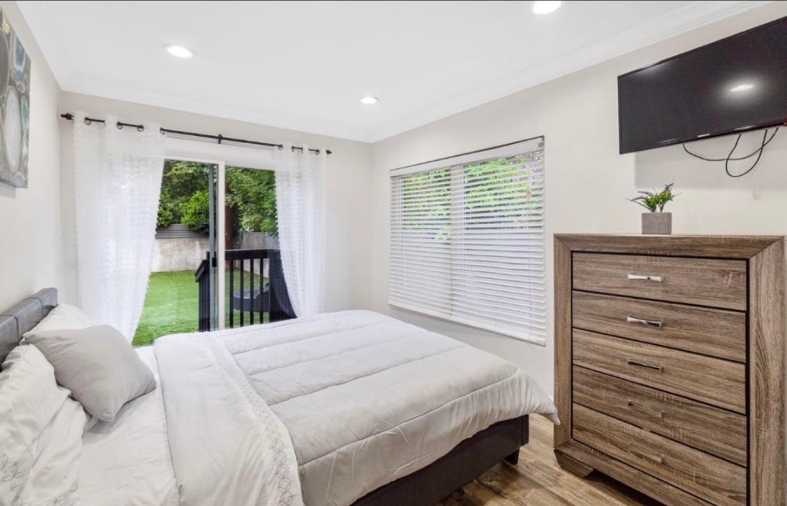 Classic modern home — photo 9