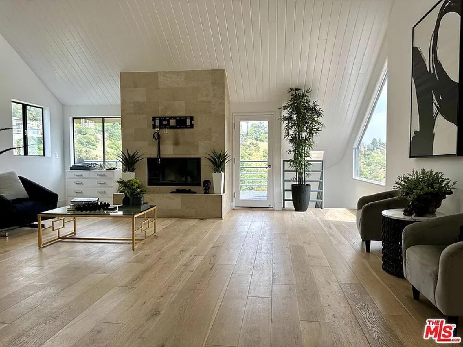 Coles Rustic Home with Beautiful View — photo 5