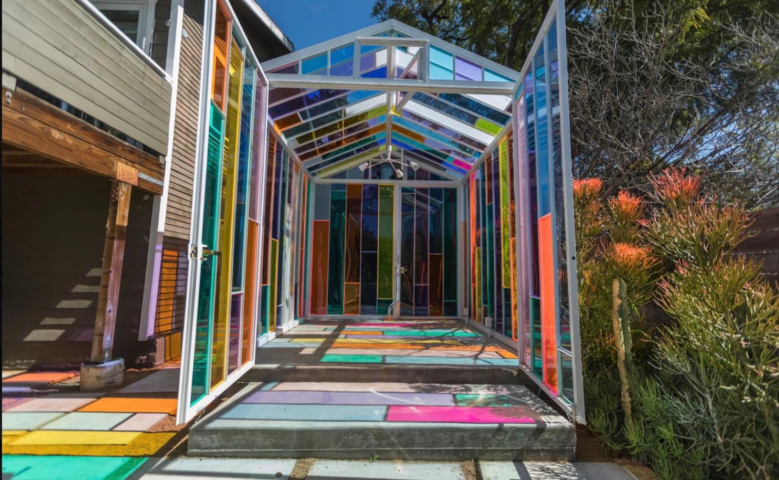 Colorful Glass House — photo 4
