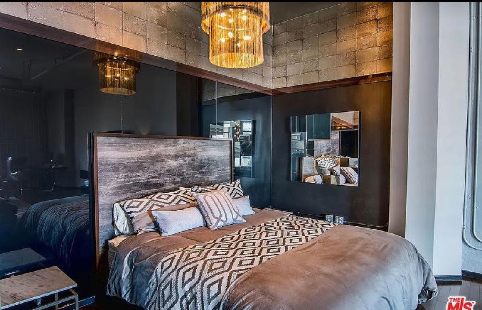 Cool penthouse — photo 1