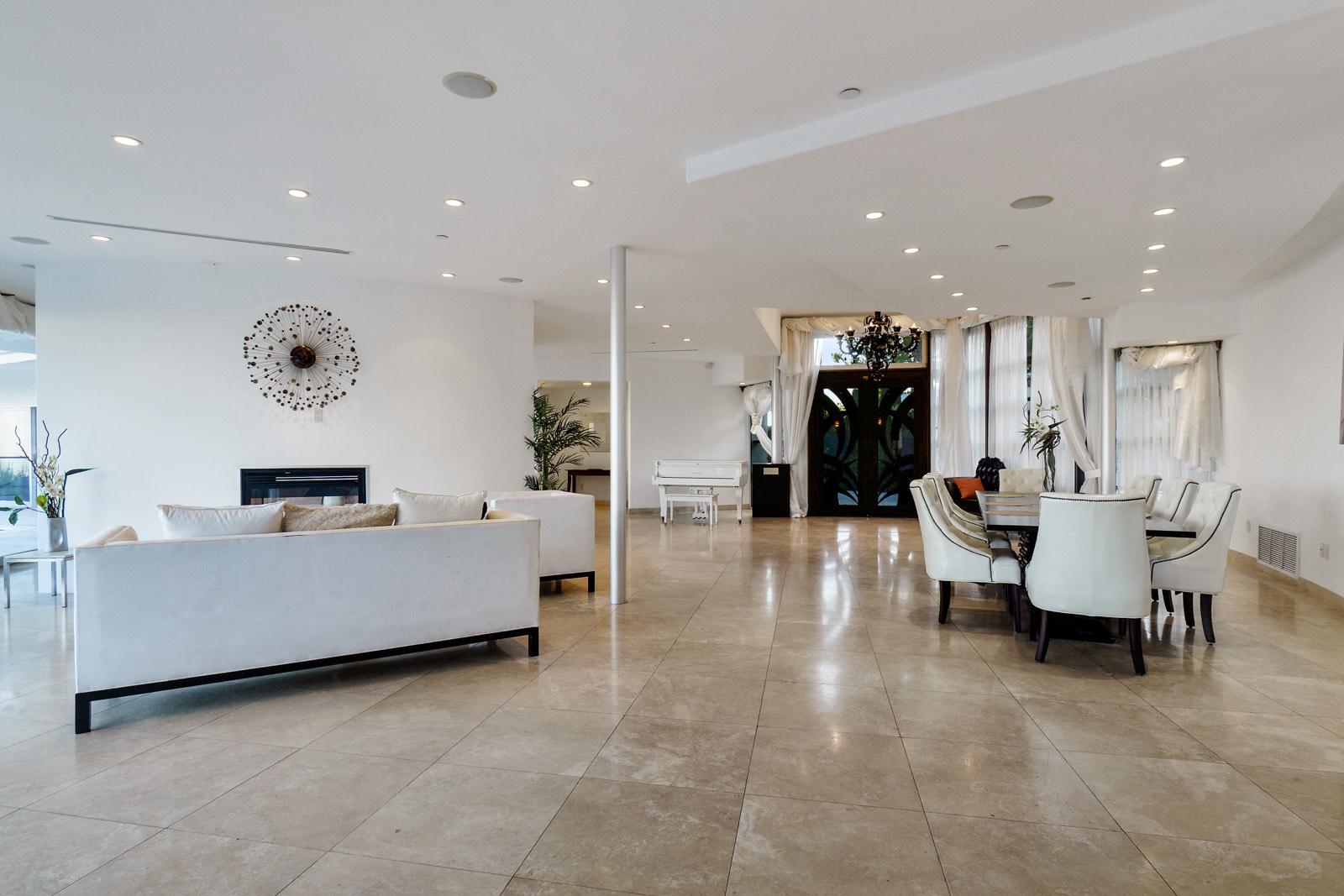 C's Bh View Home — photo 11
