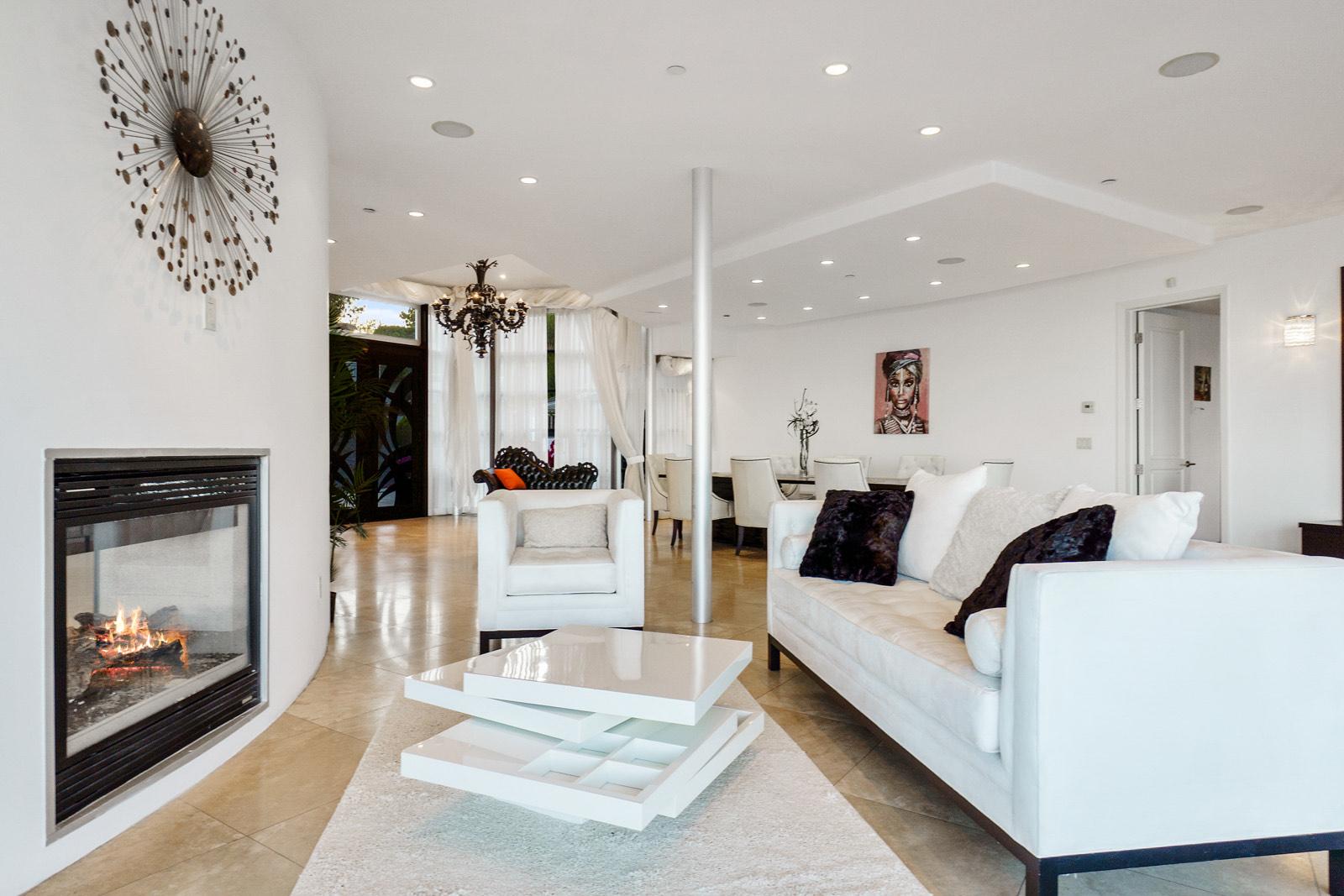 C's Bh View Home — photo 12