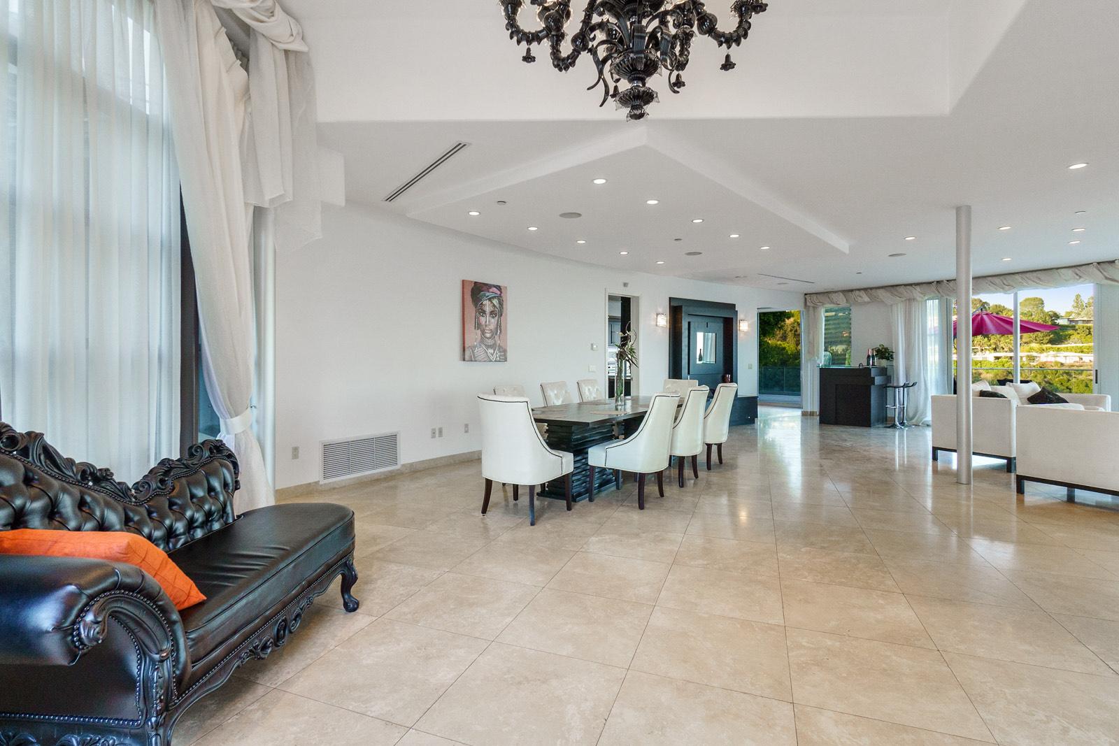 C's Bh View Home — photo 6
