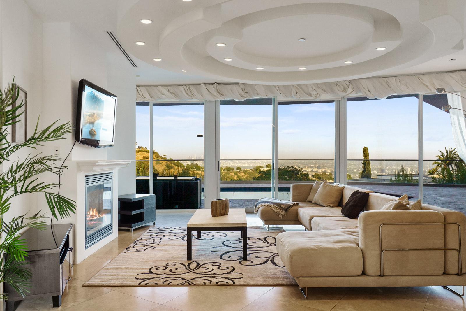 C's Bh View Home — photo 9