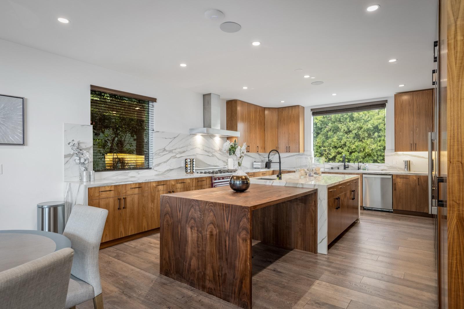 C's Modern Mountain View — photo 12