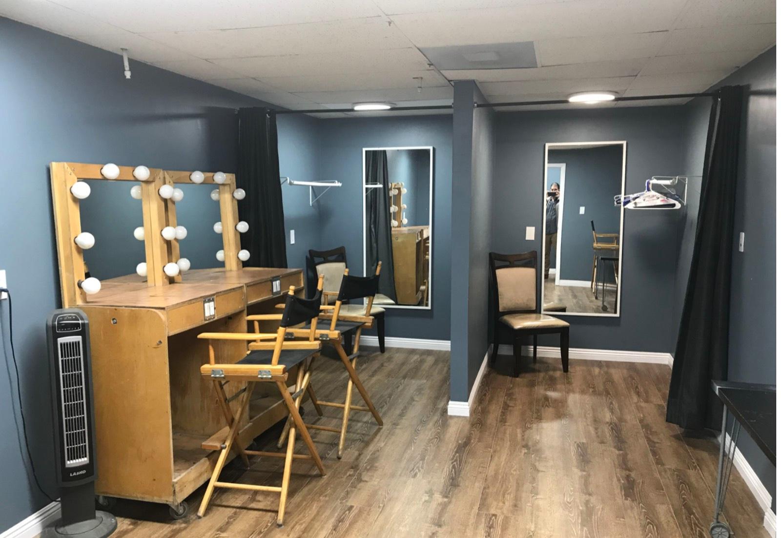 C's Office-White Studio — photo 8