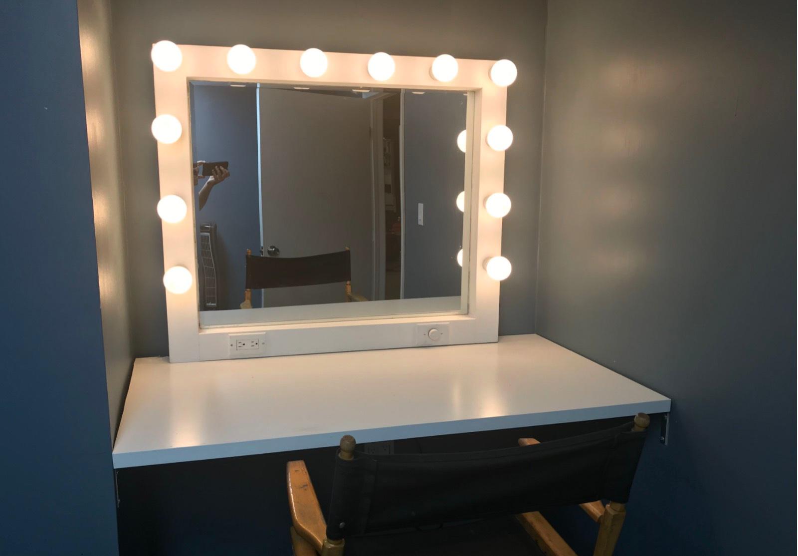 C's Office-White Studio — photo 10