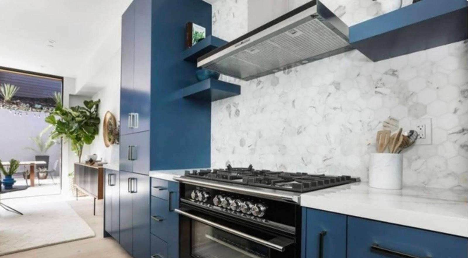 CS's Modern Blue Tri Level — photo 11