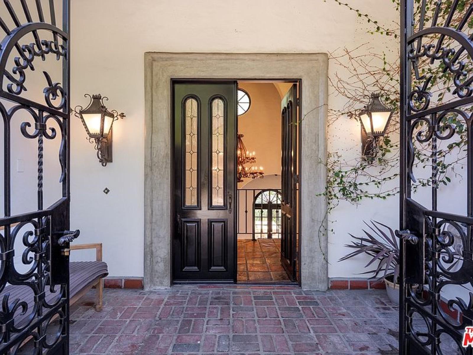 C's Spanish Abode — photo 3