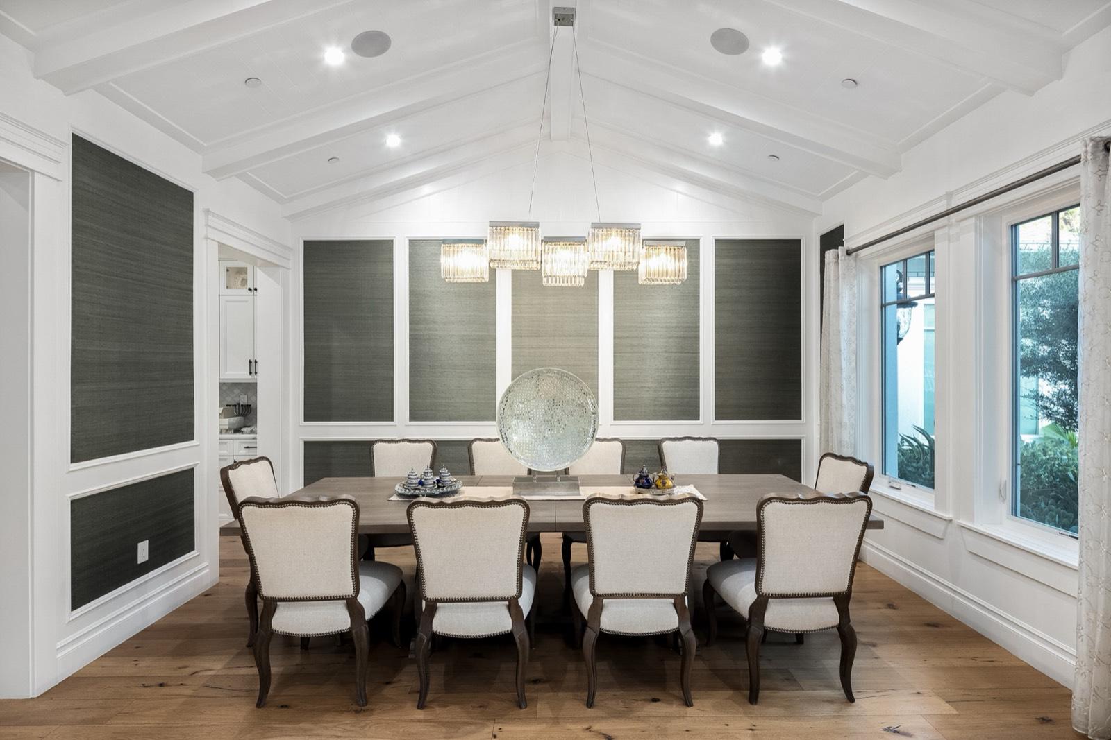 C's Tarzana Modern Cape Cod — photo 4