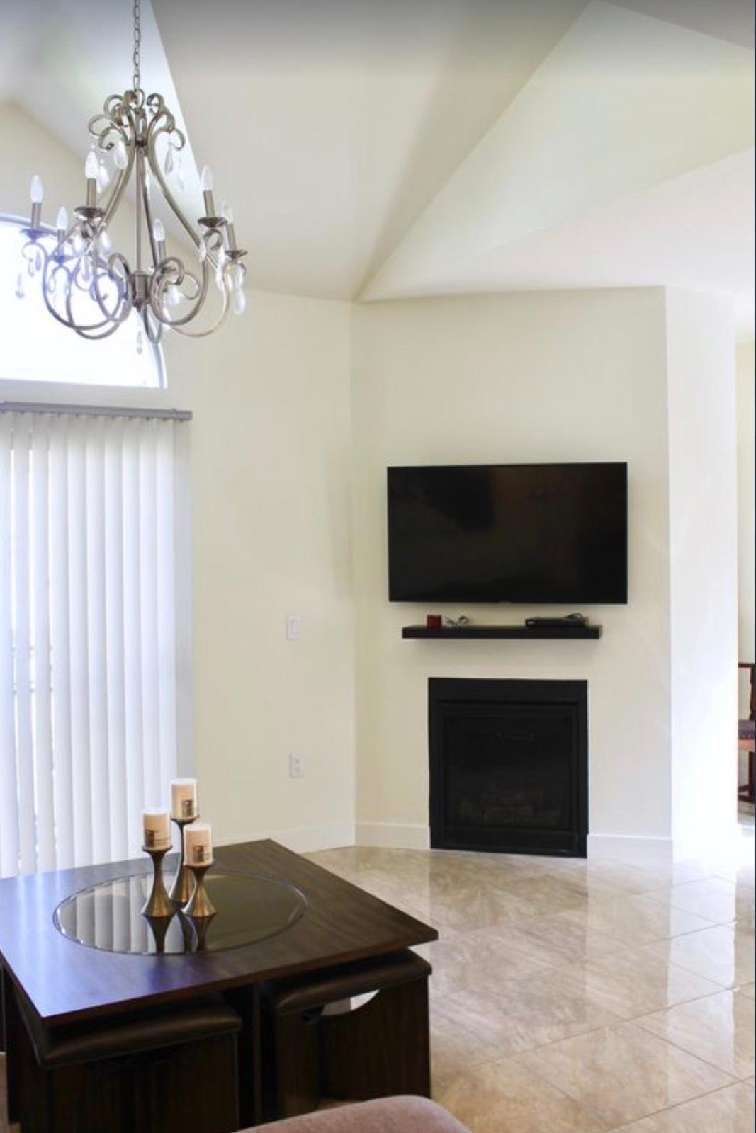 CS'S Glam Valley Home — photo 3