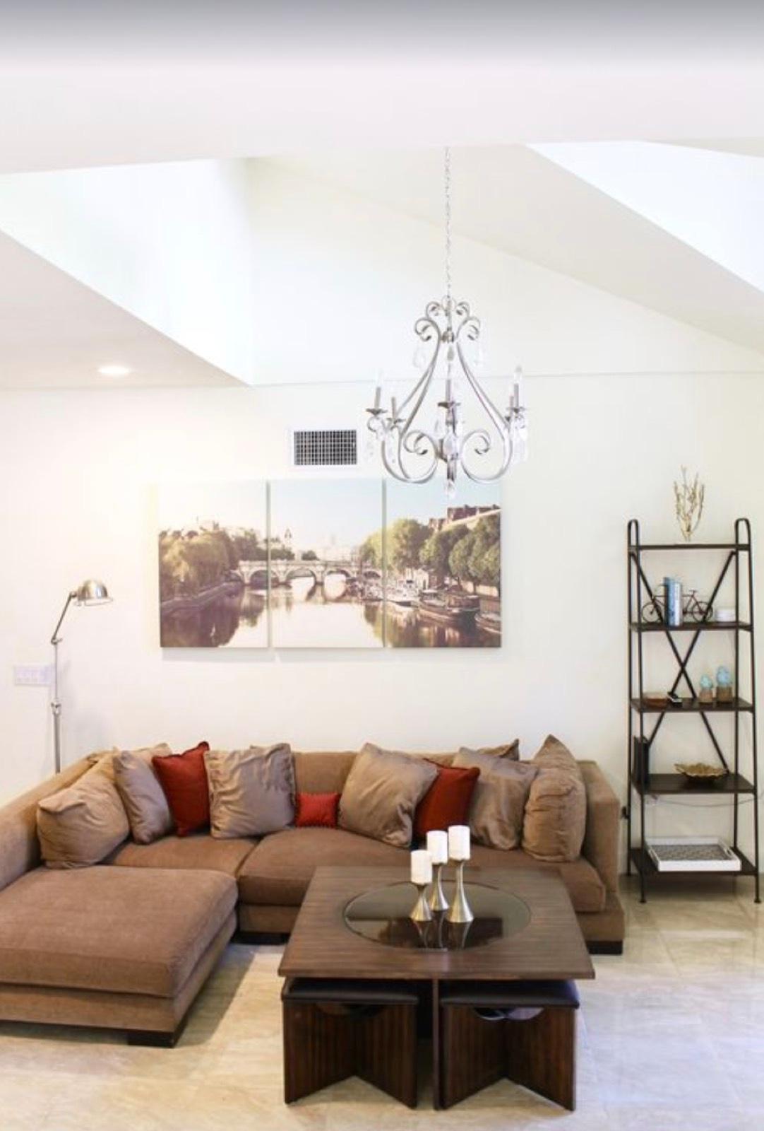 CS'S Glam Valley Home — photo 4
