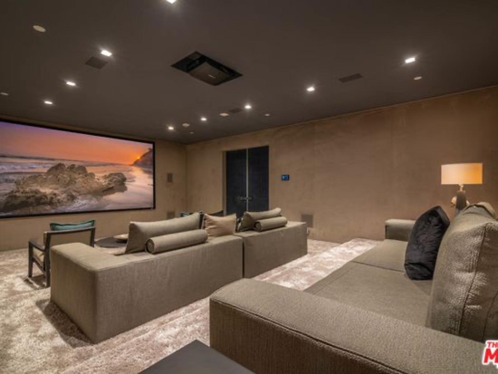 CS's Modern Tech Mansion — photo 3
