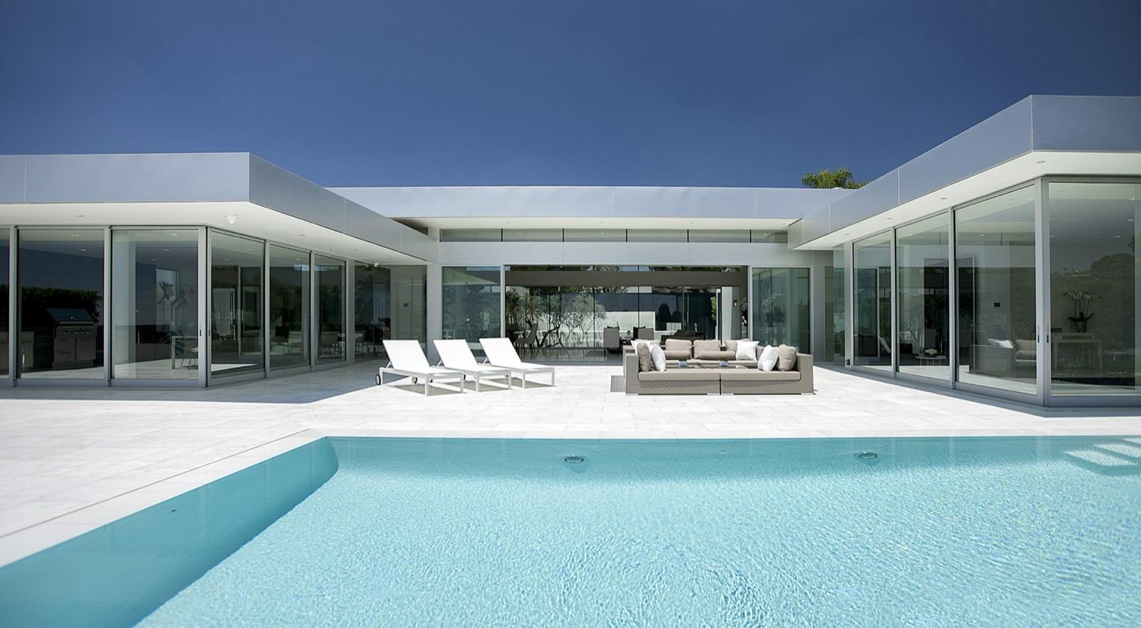 CS's Modern Tech Mansion — photo 4