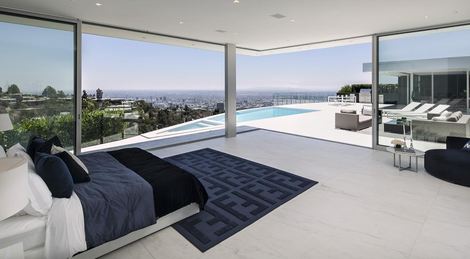 CS's Modern Tech Mansion — photo 7