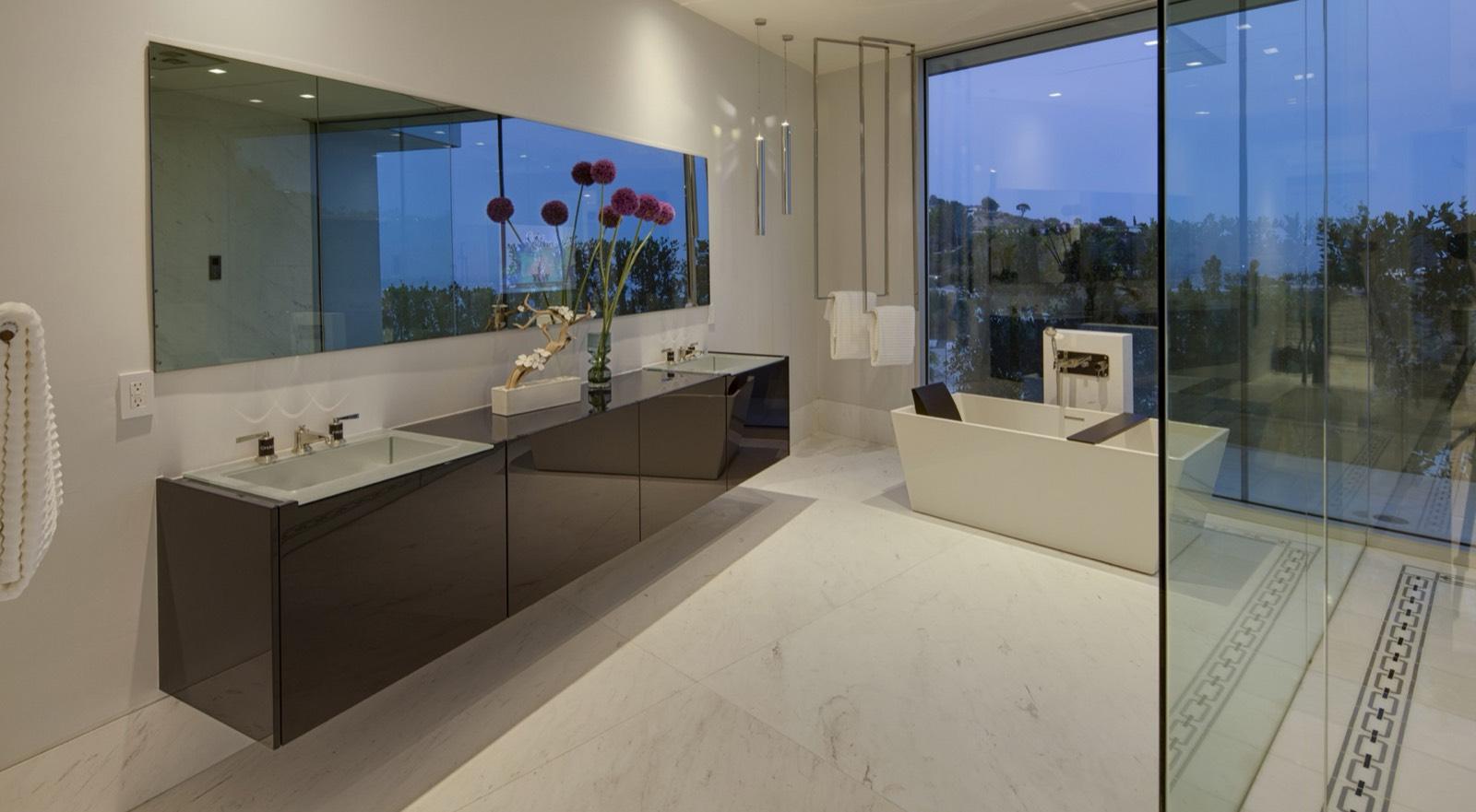 CS's Modern Tech Mansion — photo 8